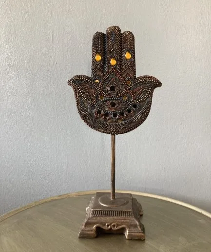 Pedestal Hamsa